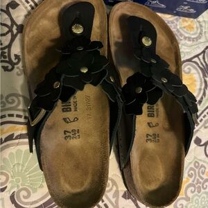Birkenstock Gizeh Flower Black Leather Sandal